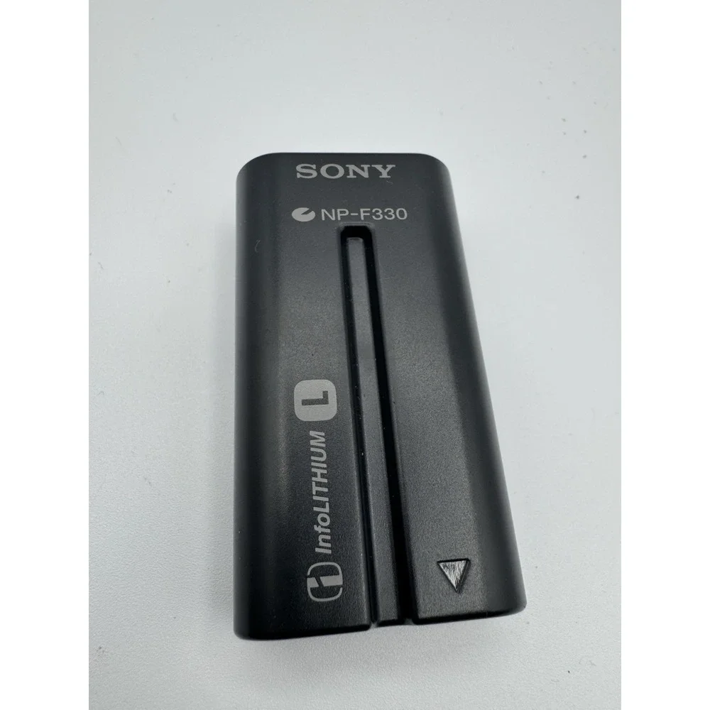 Sony np-f330 camcorder battery InfoLithium lithium FOR PARTS REPAIR NO CHARGE